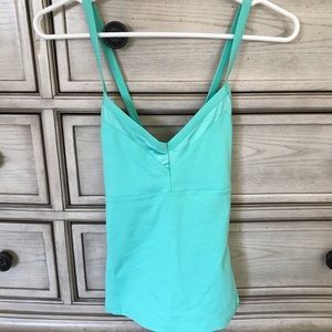 Alo tank with shelf bra
